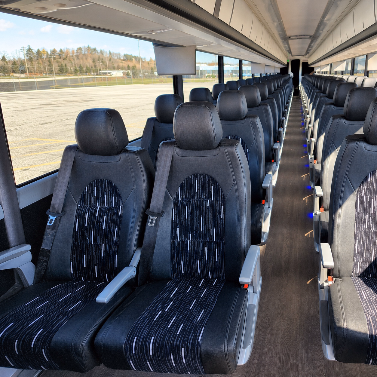 guest shuttles to cooper x27 s hawk winery restaurants and wedding venues around chandler