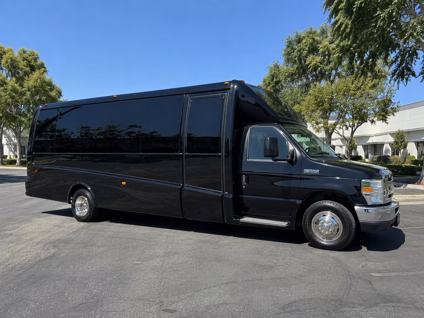 rent a chandler prom party bus or charter bus today